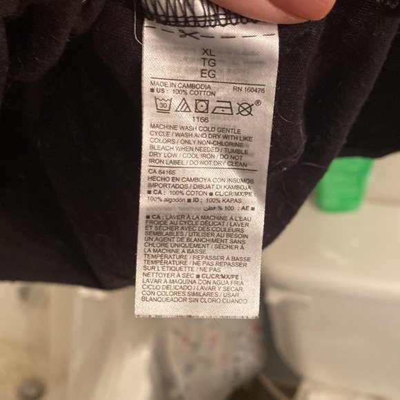 EUC Old Navy Tank - Picture 3 of 3